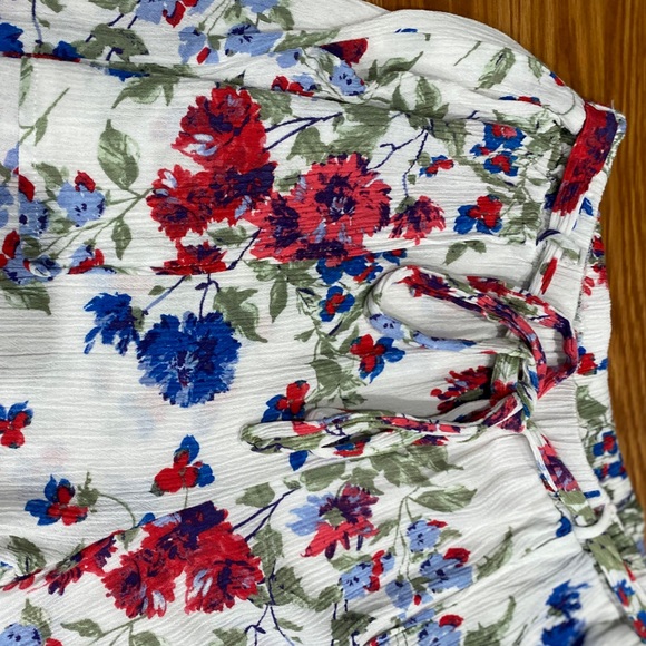 Gypsy BOHO Floral Loose Fitting Shorts Medium - Picture 3 of 9